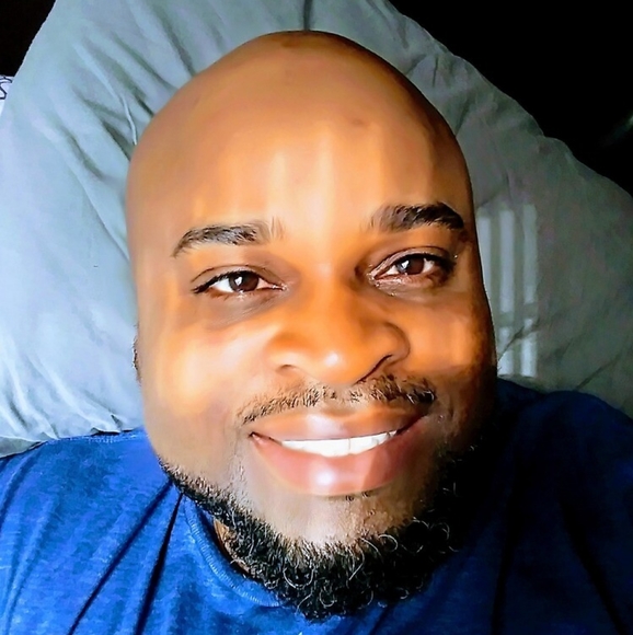 Meet your Posher, Carlos - Picture 2 of 6